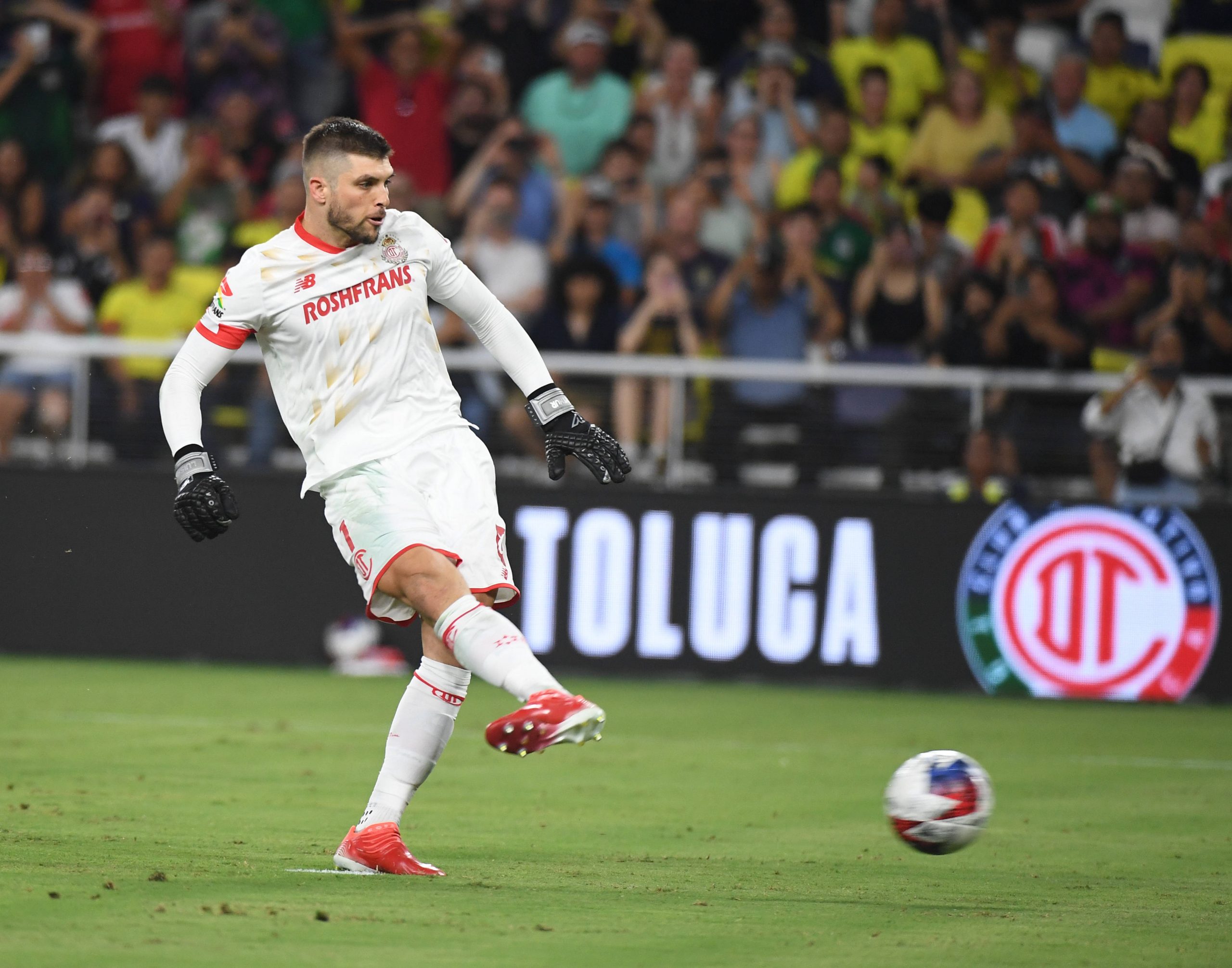 Tiago Volpi: A trajetória do goleiro no futebol brasileiro