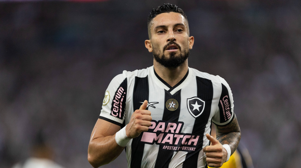 Alex Telles se Junta ao Botafogo em Um Movimento Surpreendente