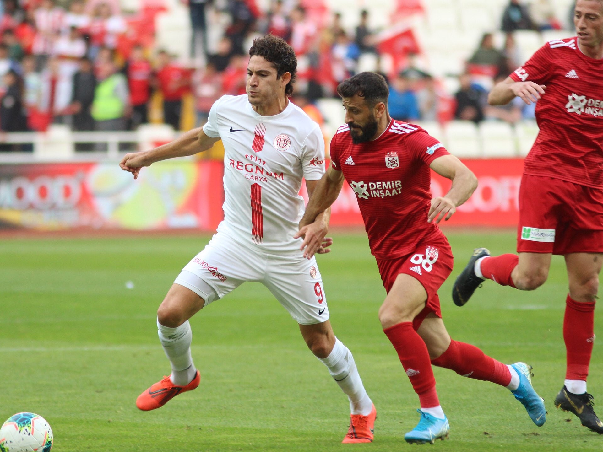 Antalyaspor: Uma Análise do Seu Desempenho na Temporada Atual