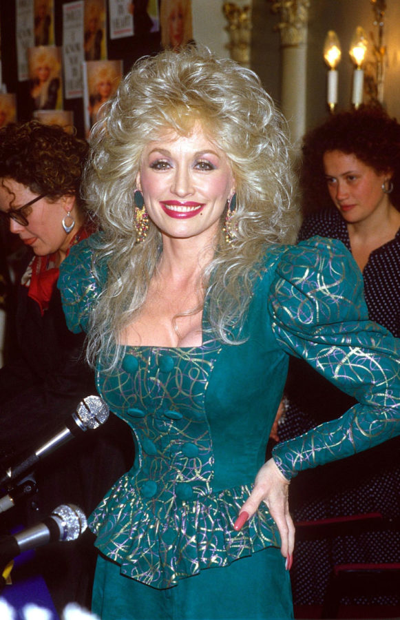 A Vida e o Legado de Dolly Parton na Música Country