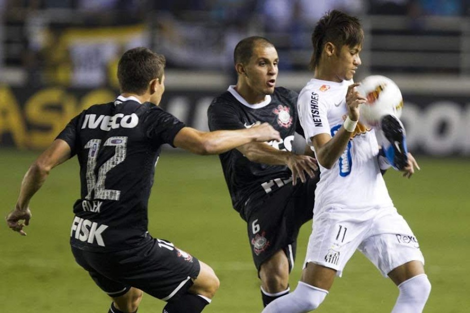 O Clássico: Jogo Corinthians e Santos no Futebol Brasileiro