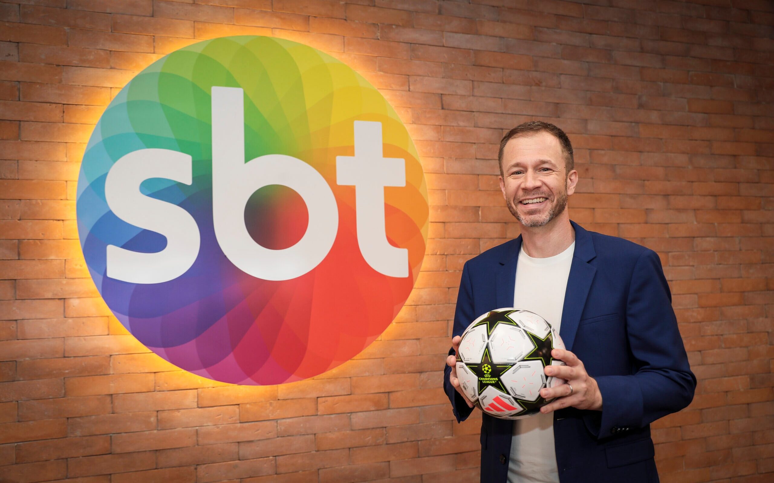 Tiago Leifert SBT: Um Novo Capítulo na Televisão Brasileira