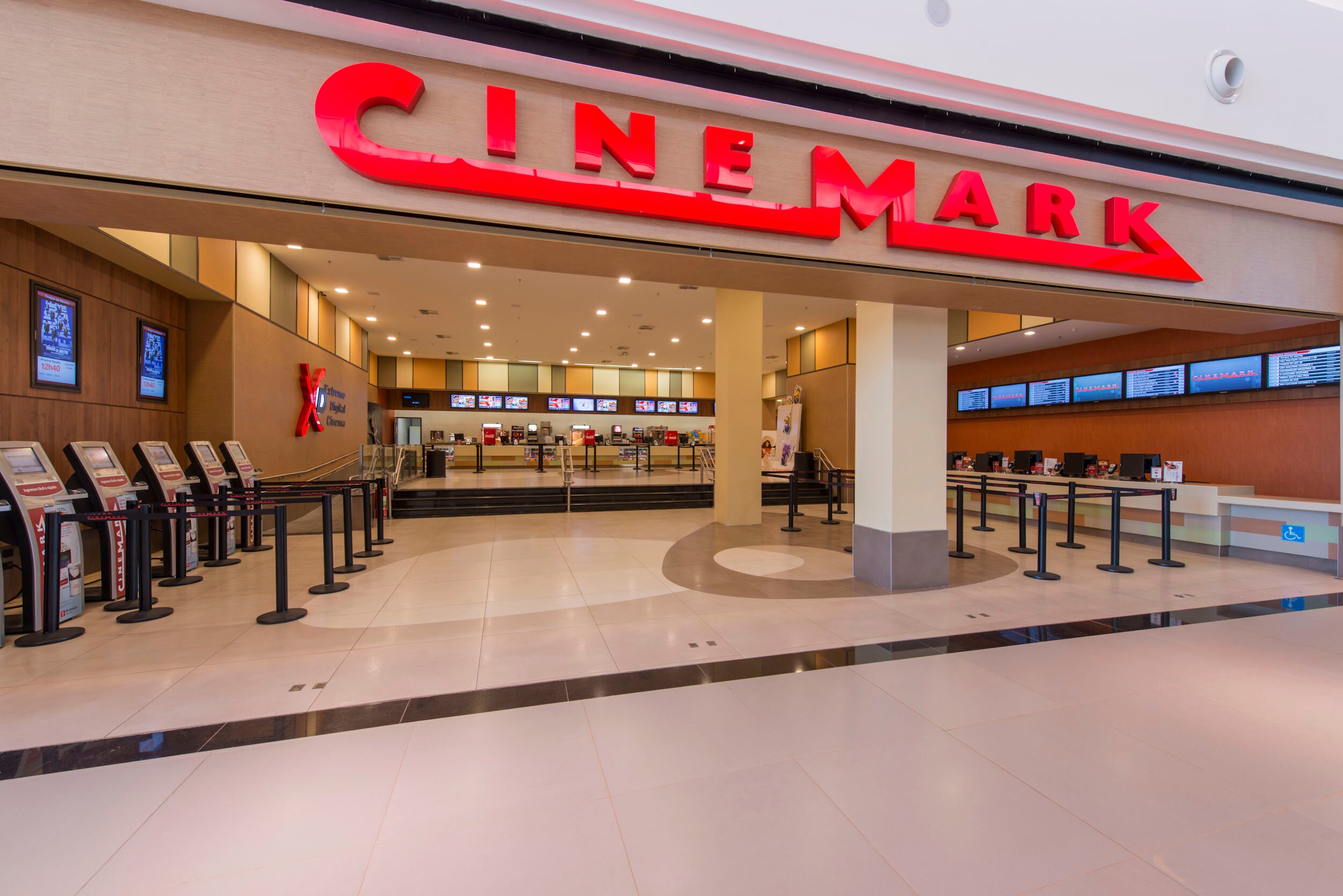 Cinemark: Inovações e Desafios no Cenário Cinematográfico Brasileiro