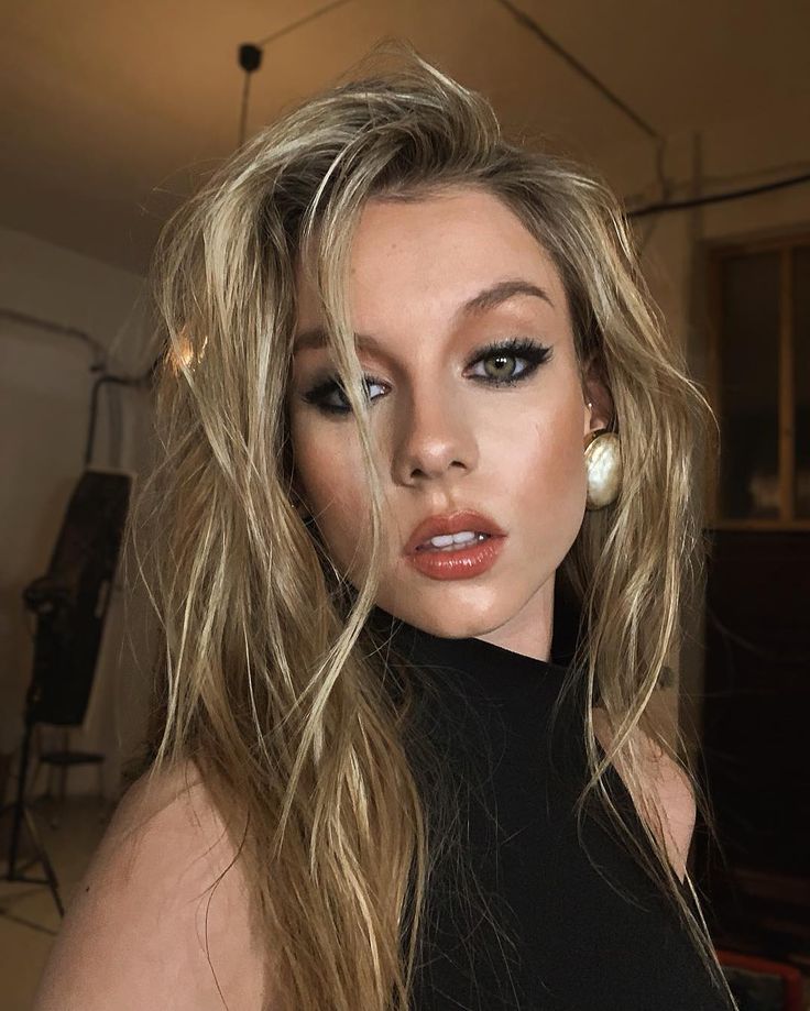 Ester Expósito: A Ascensão da Atriz Espanhola em Hollywood