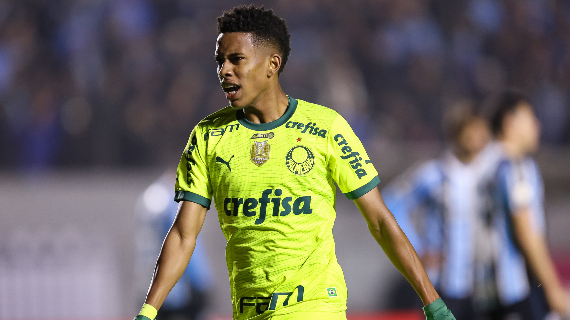 Estevão: O Futuro Brilhante do Futebol Brasileiro