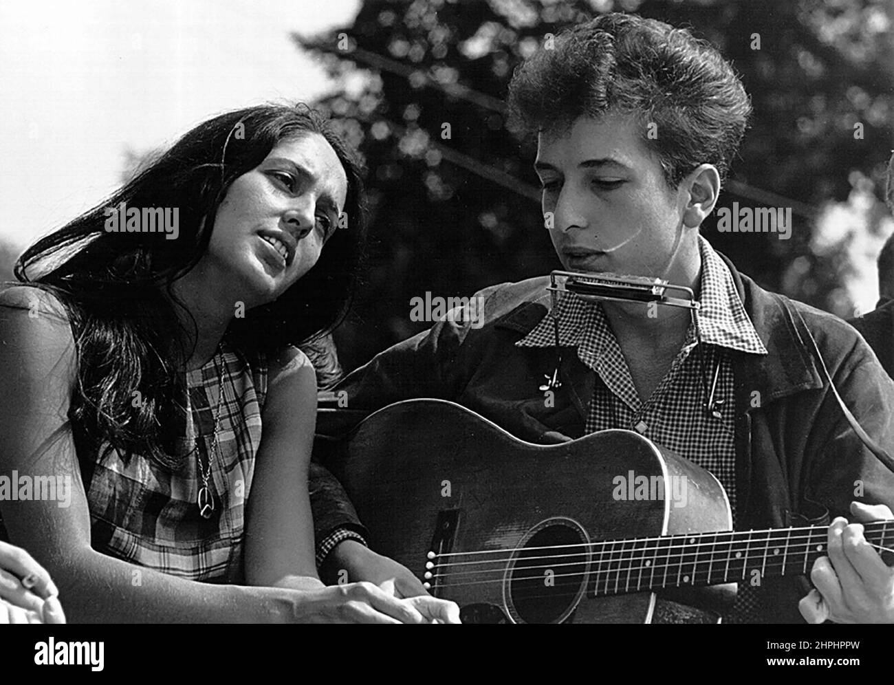 Joan Baez: O Legado da Cantora e Ativista