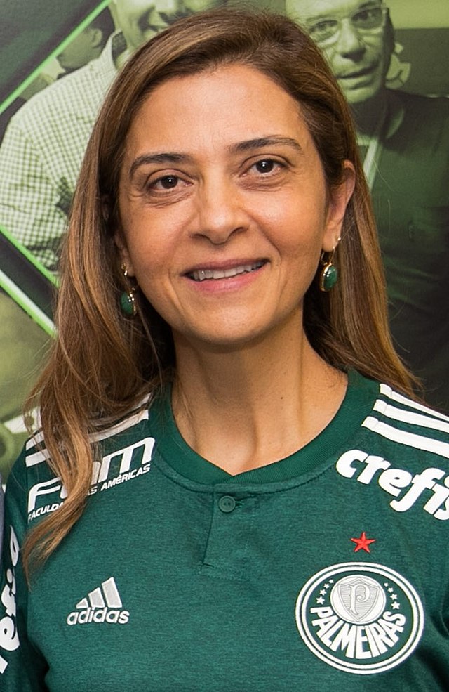 Leila Pereira: Uma Influente Líder no Setor Financeiro Brasileiro