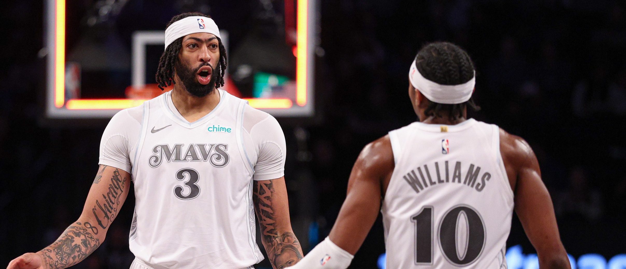 Nets x Mavericks: Rivalidade e Emoção na NBA