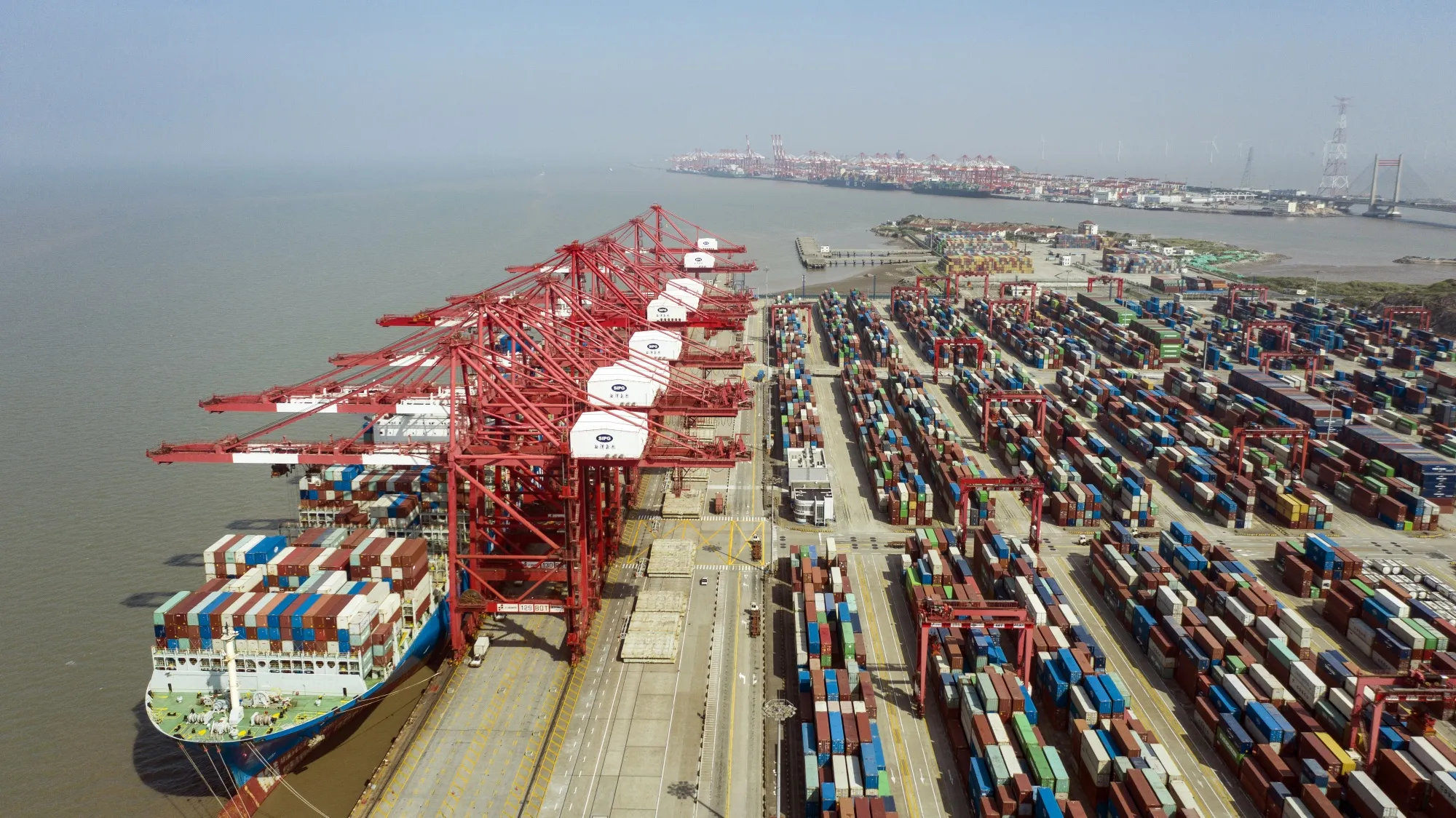 Porto de Xangai: Impacto Global e Relevância Econômica
