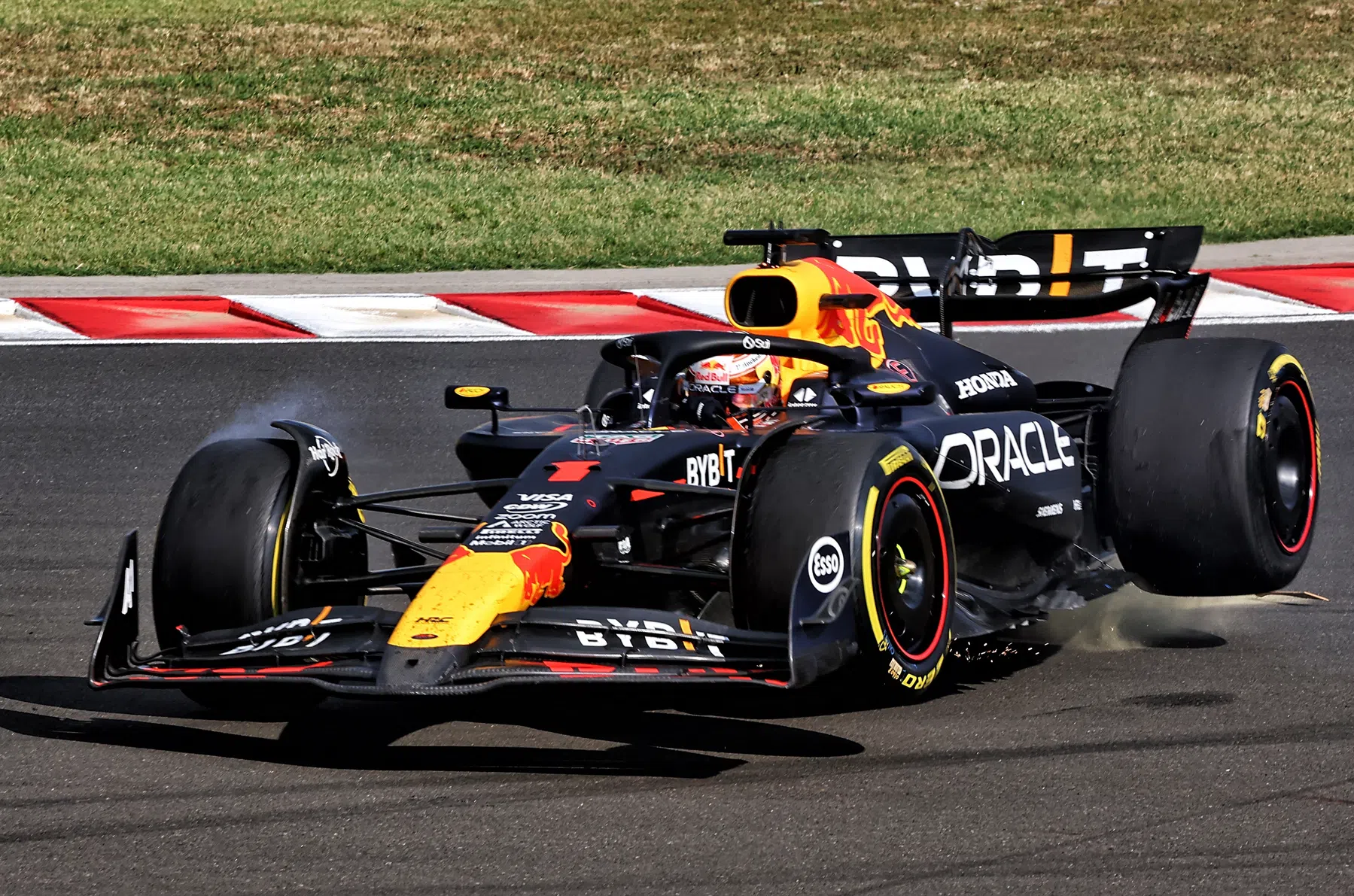 Max Verstappen: Dominando a Temporada de Fórmula 1 2023