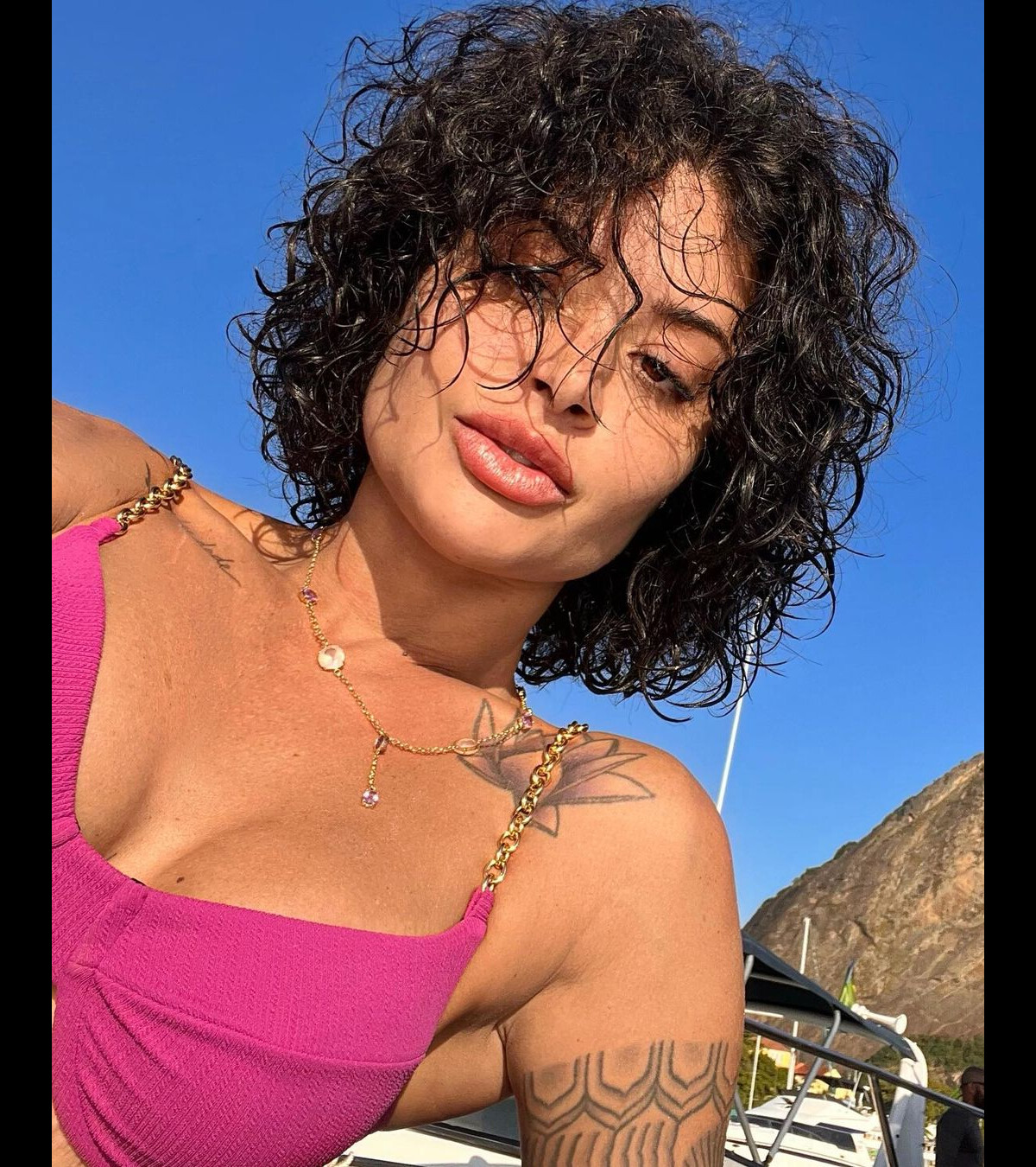 Aline Campos: O Impacto da Arte e Cultura Brasileira