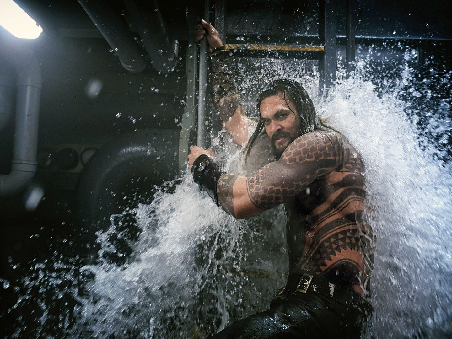 A Ascensão de Jason Momoa na Indústria do Entretenimento