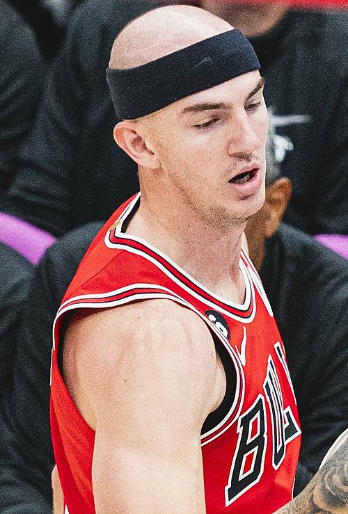Alex Caruso: Carreira e Influência na NBA
