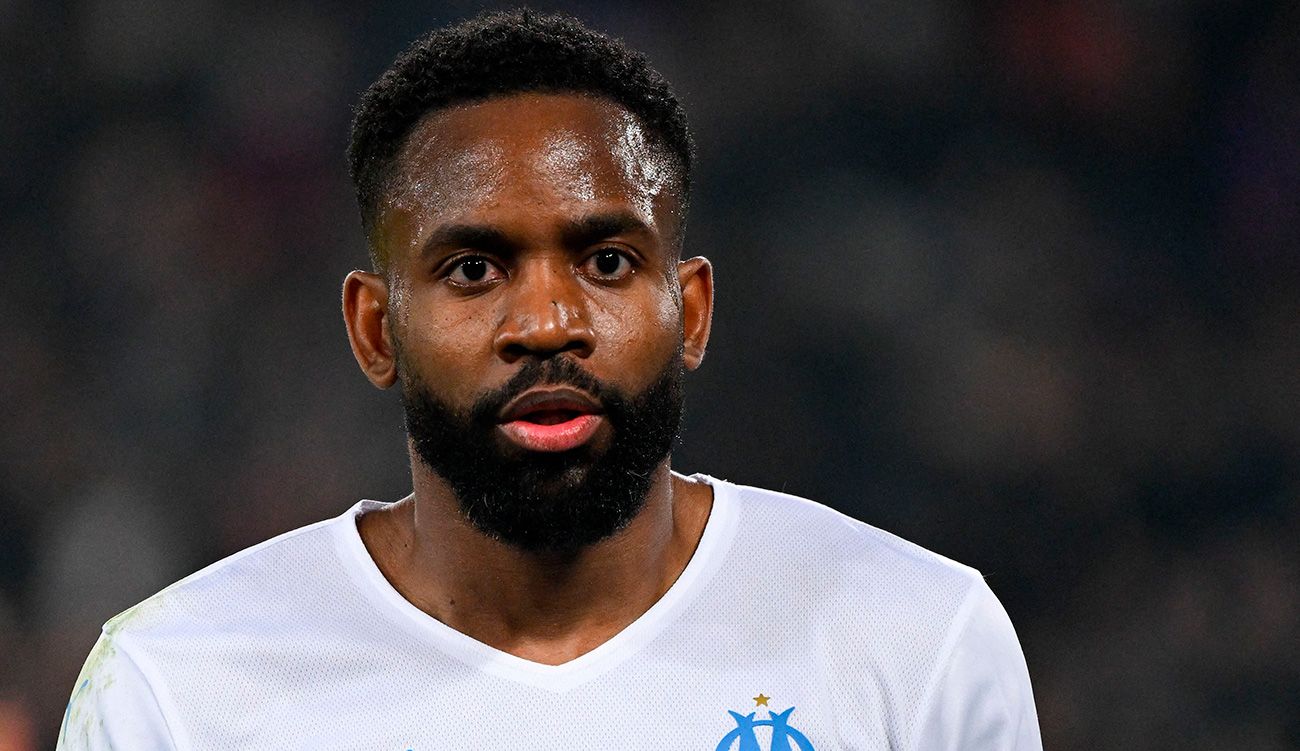 Bakambu: Renova Contrato e Brilha no Cenário Europeu