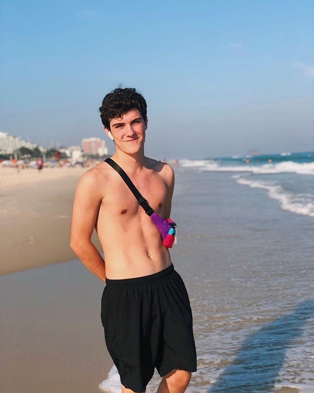 Caio Manhente: O Potencial Futuro do Futebol Brasileiro