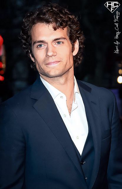 Henry Cavill: O Ascendente da Indústria Cinematográfica