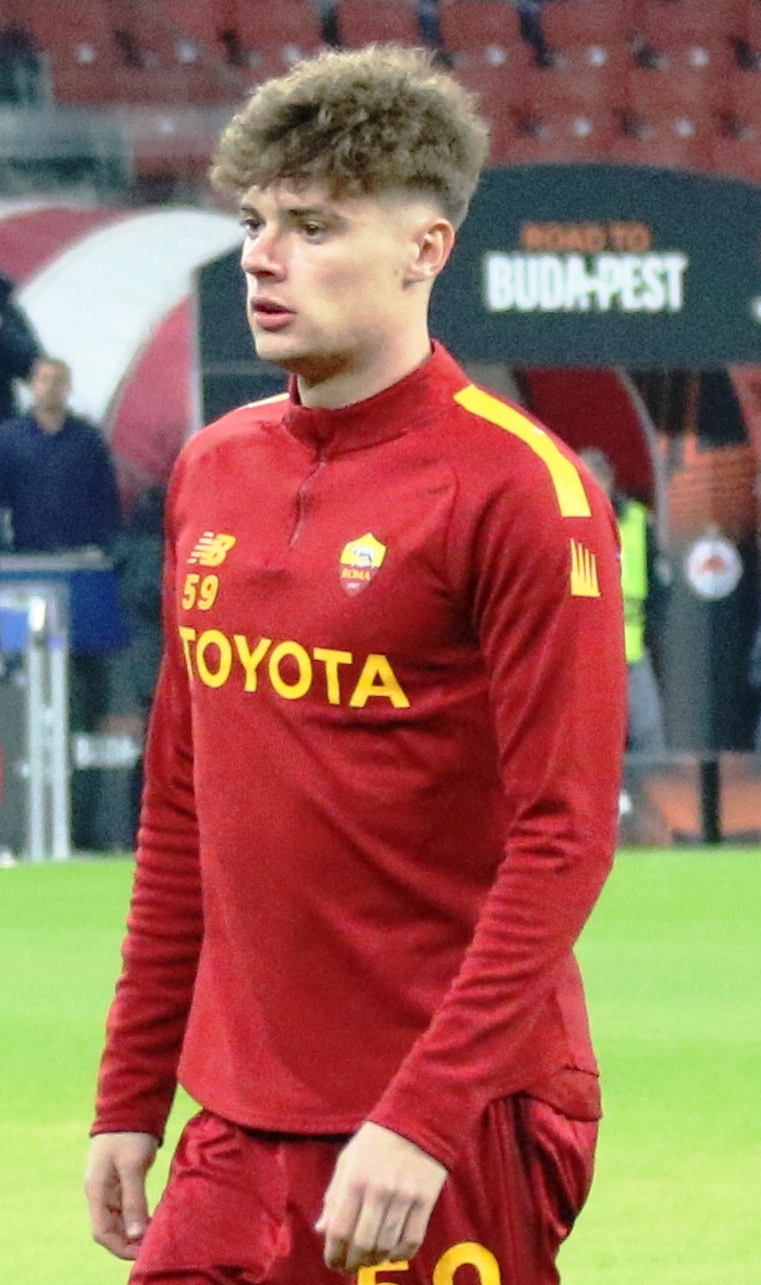 Nicola Zalewski: A Revelação do Futebol Italiano