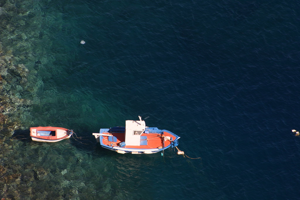 Descubra Santorini: A Joia do Mar Egeu