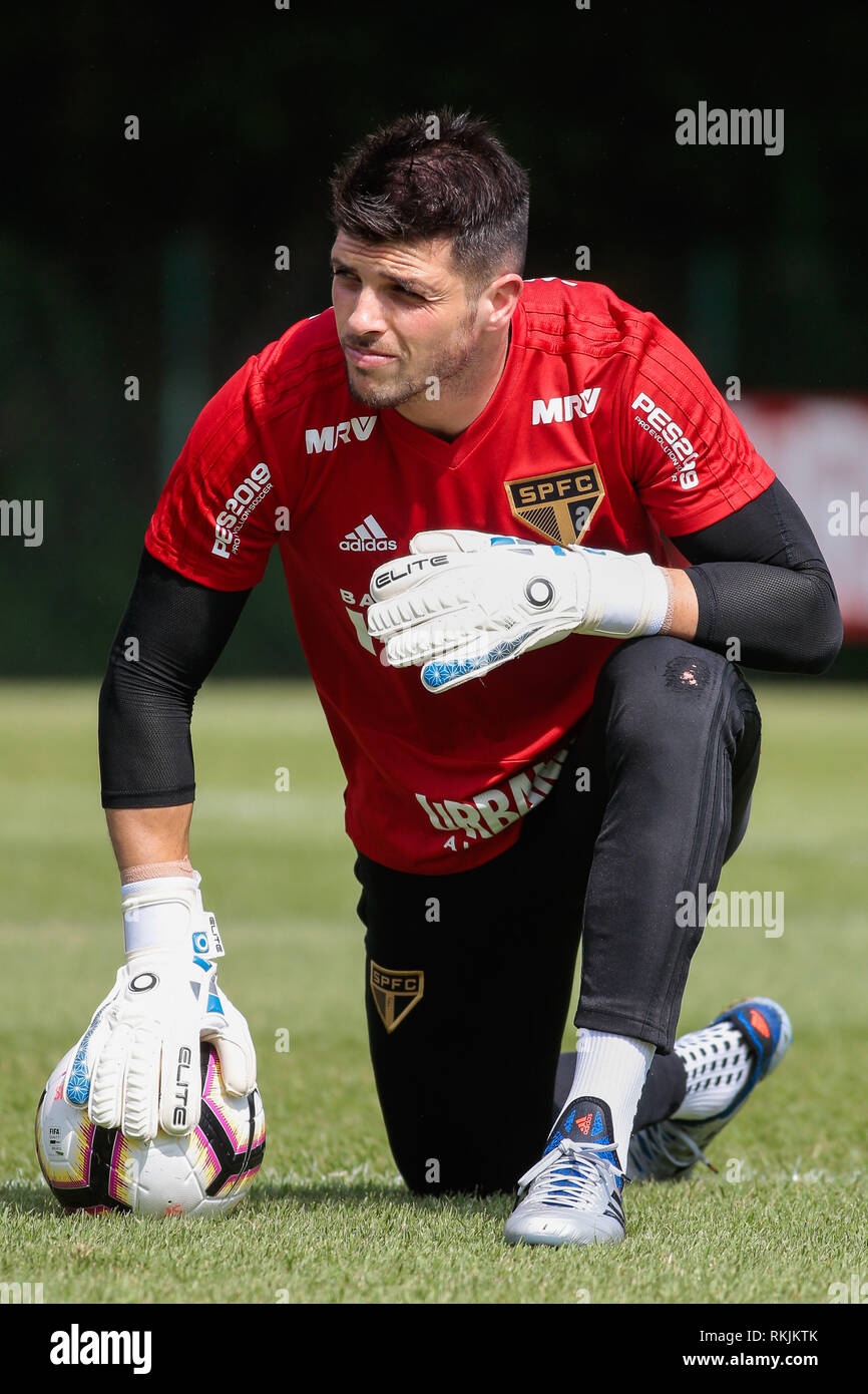 A trajetória de Tiago Volpi no futebol brasileiro