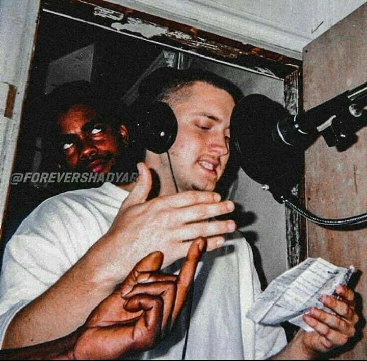 Eminem: O Rei do Rap e sua Influência Cultural