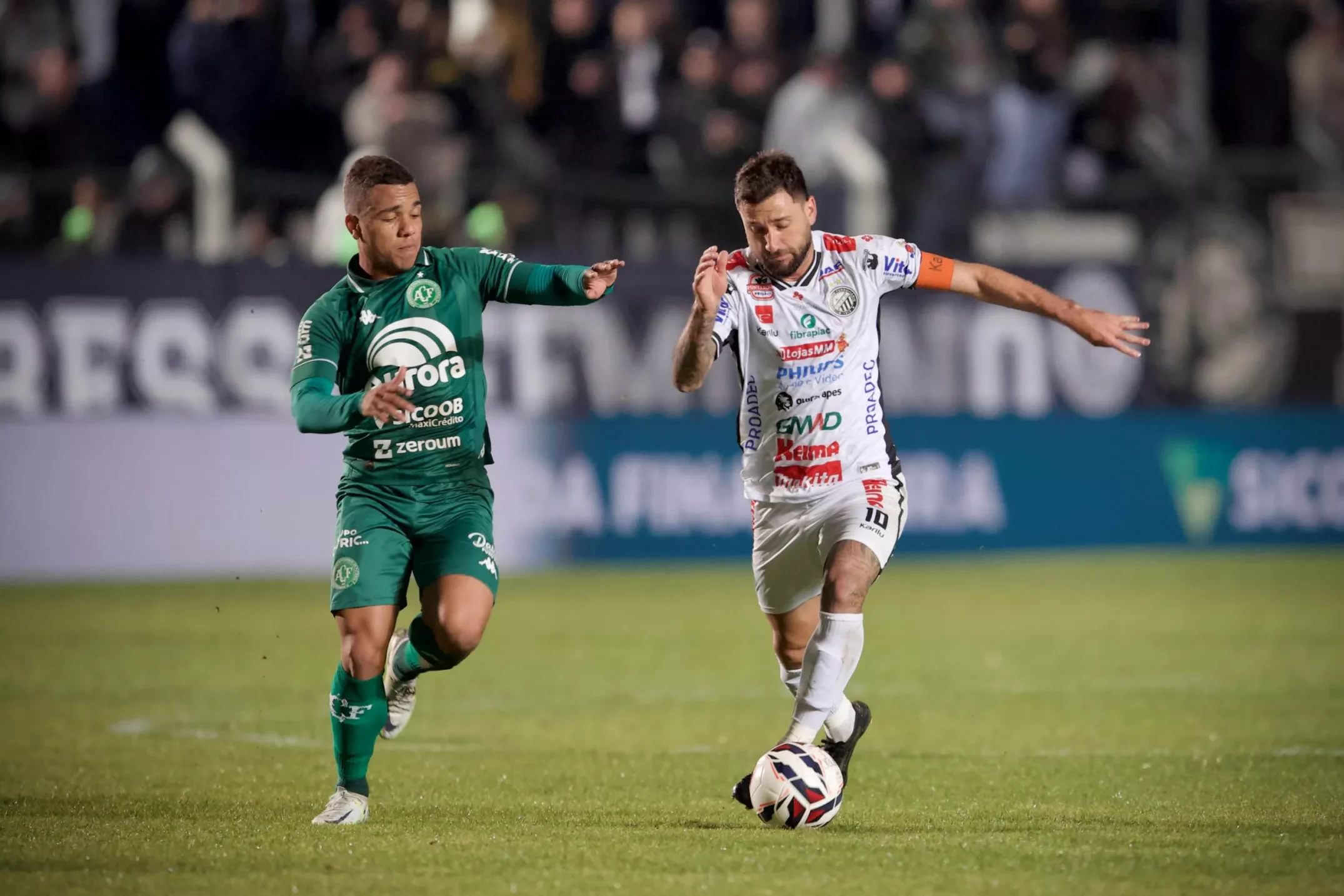 Operário e Chapecoense: Um Confronto Decisivo no Campeonato