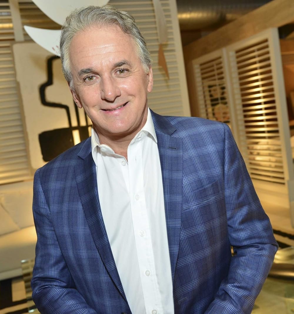 Otávio Mesquita: O Carismático Apresentador da Televisão Brasileira