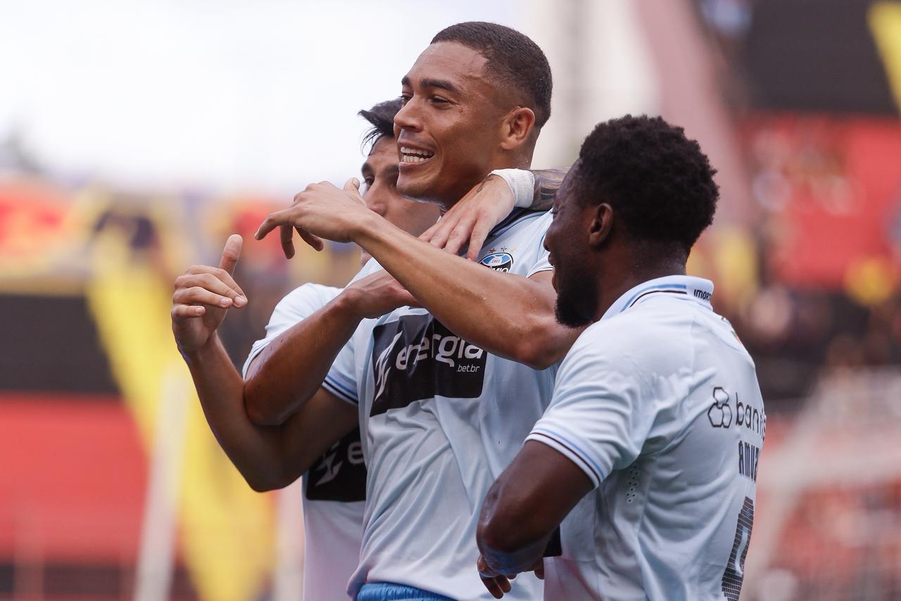 Grêmio Goleia Sport Recife e Confirma Vaga na Copa Sul-Americana