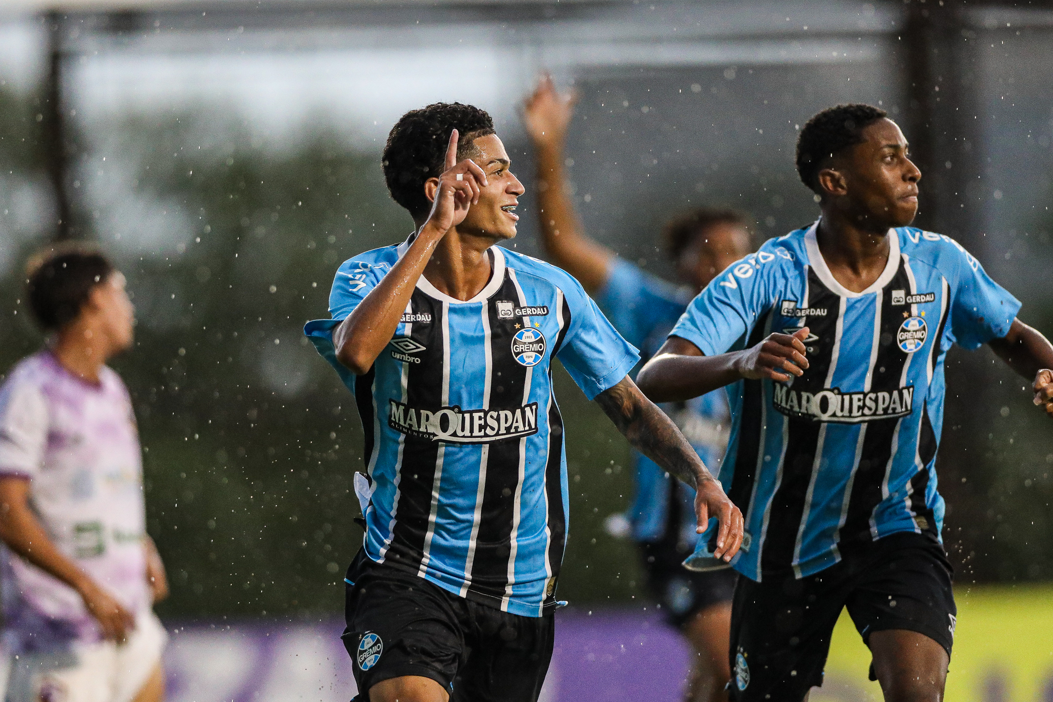 Grêmio Avança na Copinha 2026 com Vitória Convincente