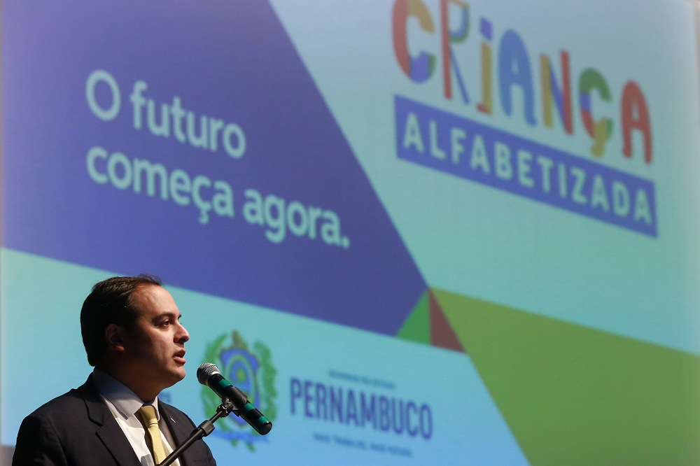 Por que garantir que toda criança seja alfabetizada: importância e práticas