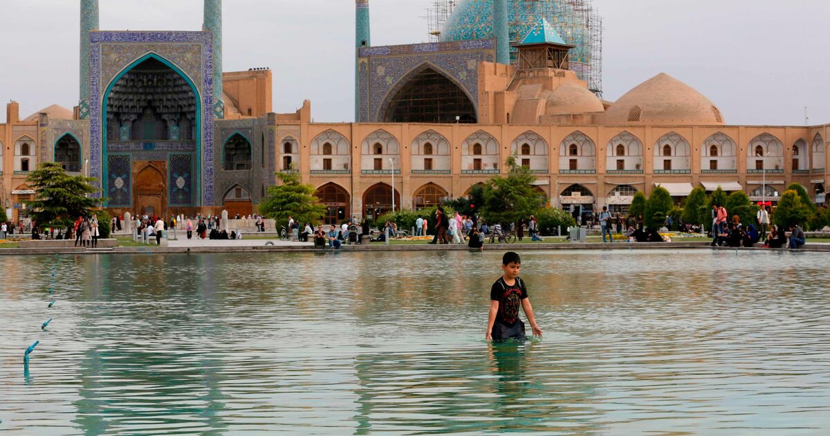 Irã ameaça atacar destinos turísticos: impactos e riscos