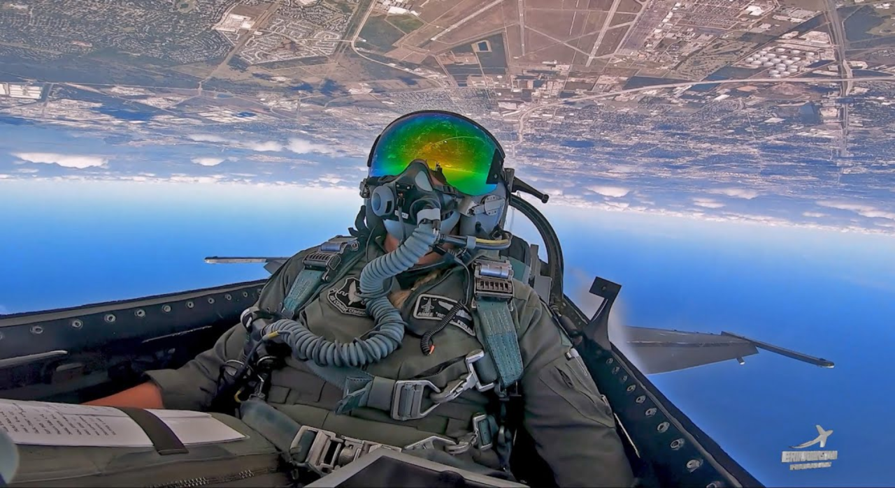 Relatos de piloto americano capturado mobilizam atenção internacional