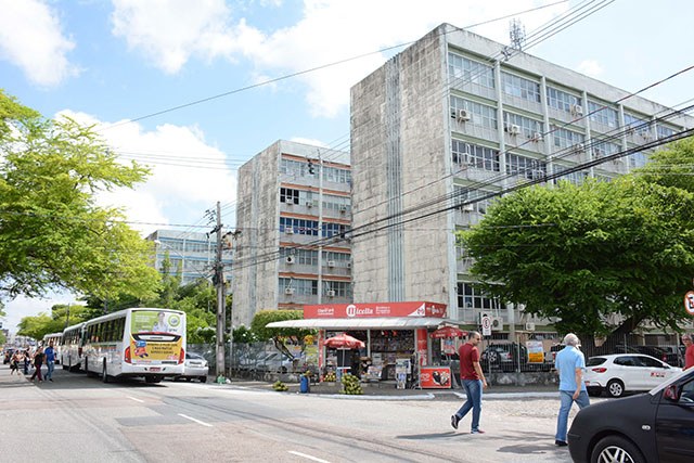 Ponto facultativo Quinta-Feira Santa 2026 no RJ: data e impacto