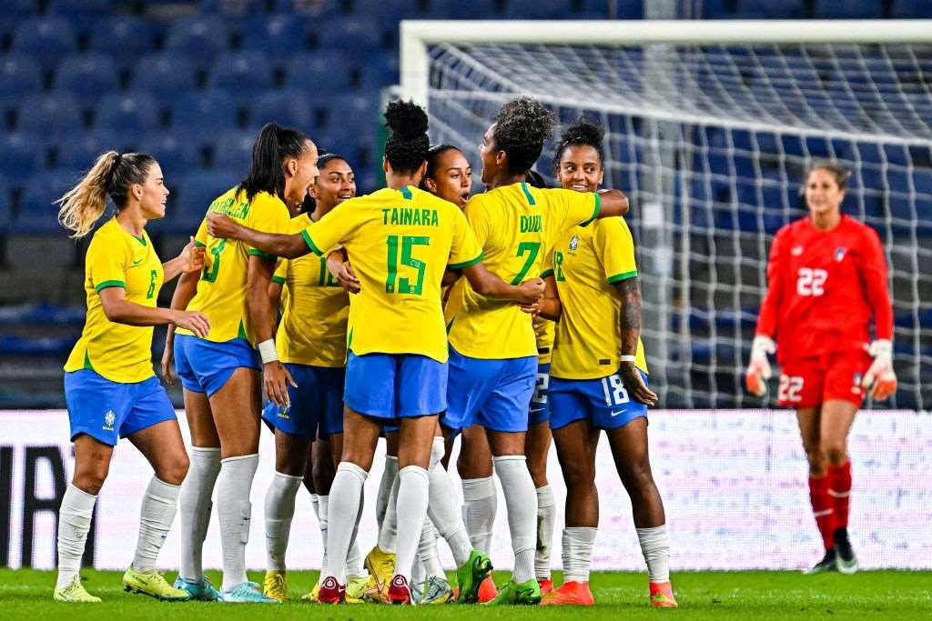 Seleção Brasileira de Futebol Feminino: conquistas e desafios
