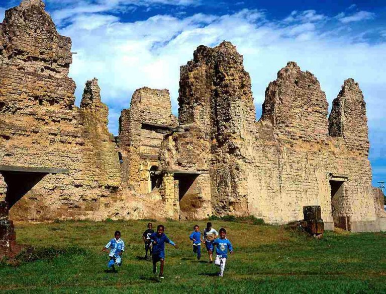 Vila Bela da Santíssima Trindade: patrimônio, meio ambiente e desafios